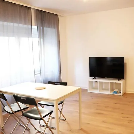 Cozy 3-room 아파트